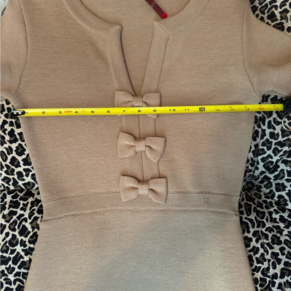EUC: CAROLINA HERRERA Elegant Tan Knit Dress with Bow Accents - Picture 10 of 12